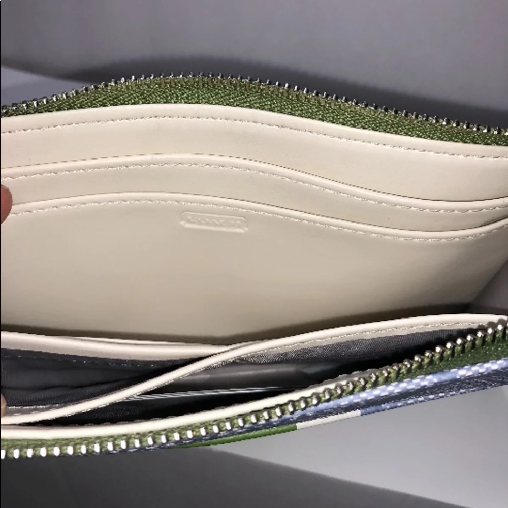 Coach Stripe Wristlet/Wallet - Picture 4 of 8